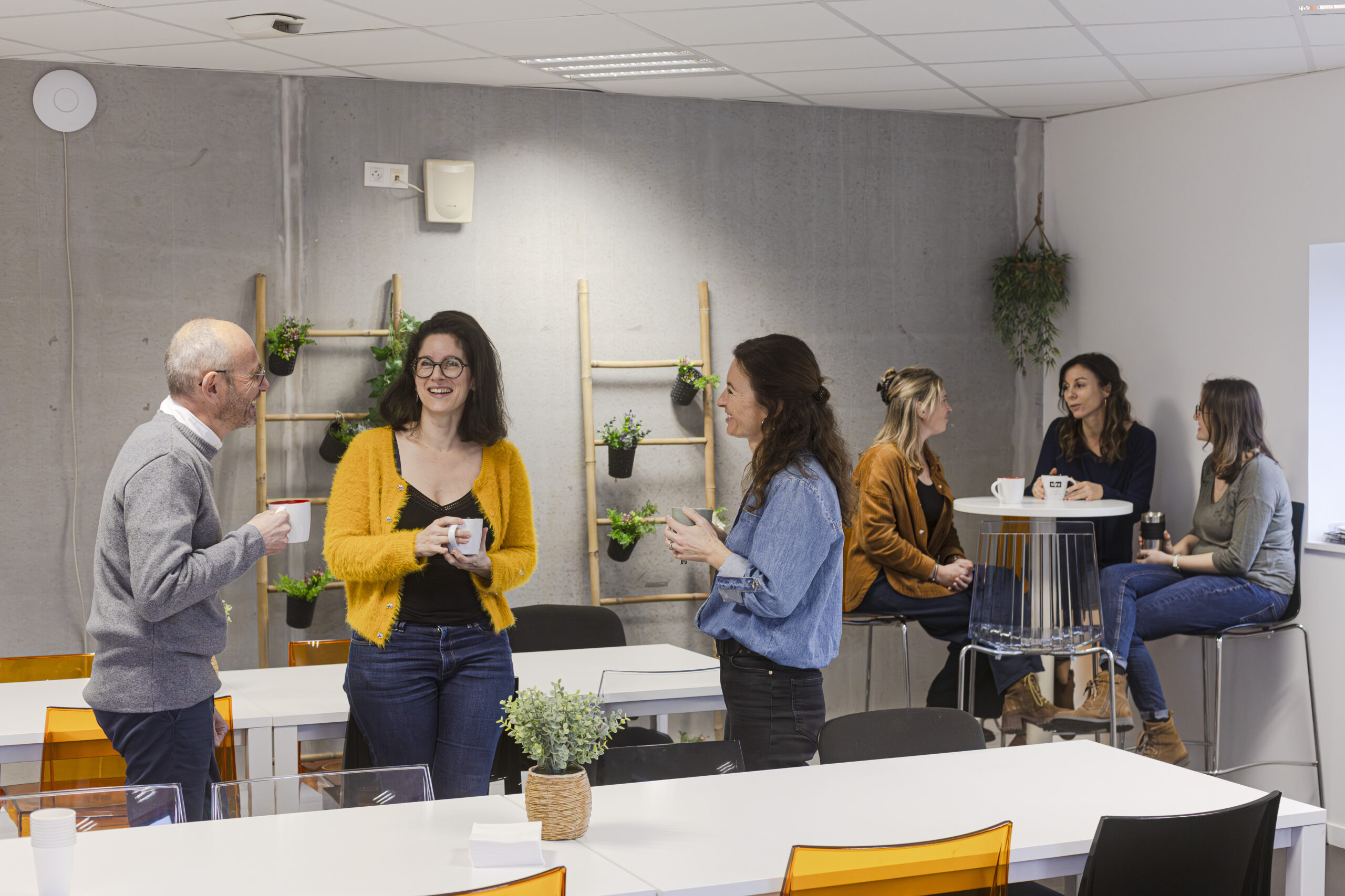 Equipe Vipe Consultant Innovation Discussion Cafet Hy0a7833