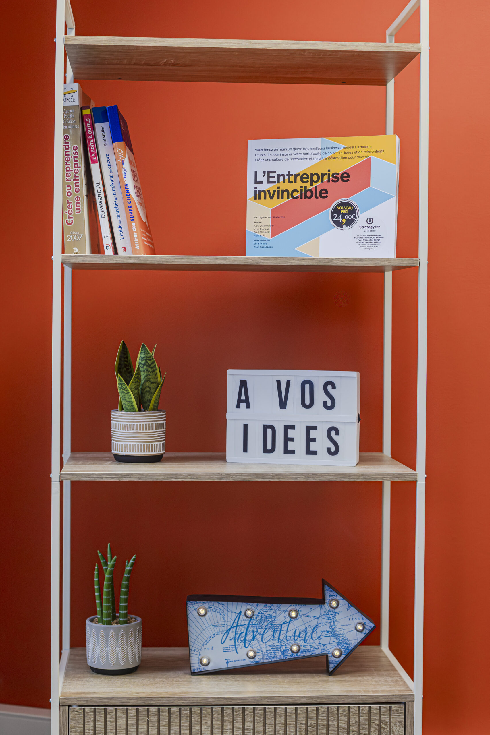 Etagere Accompagnementtechnopole Innovation Entreprise Idee Hy0a8078