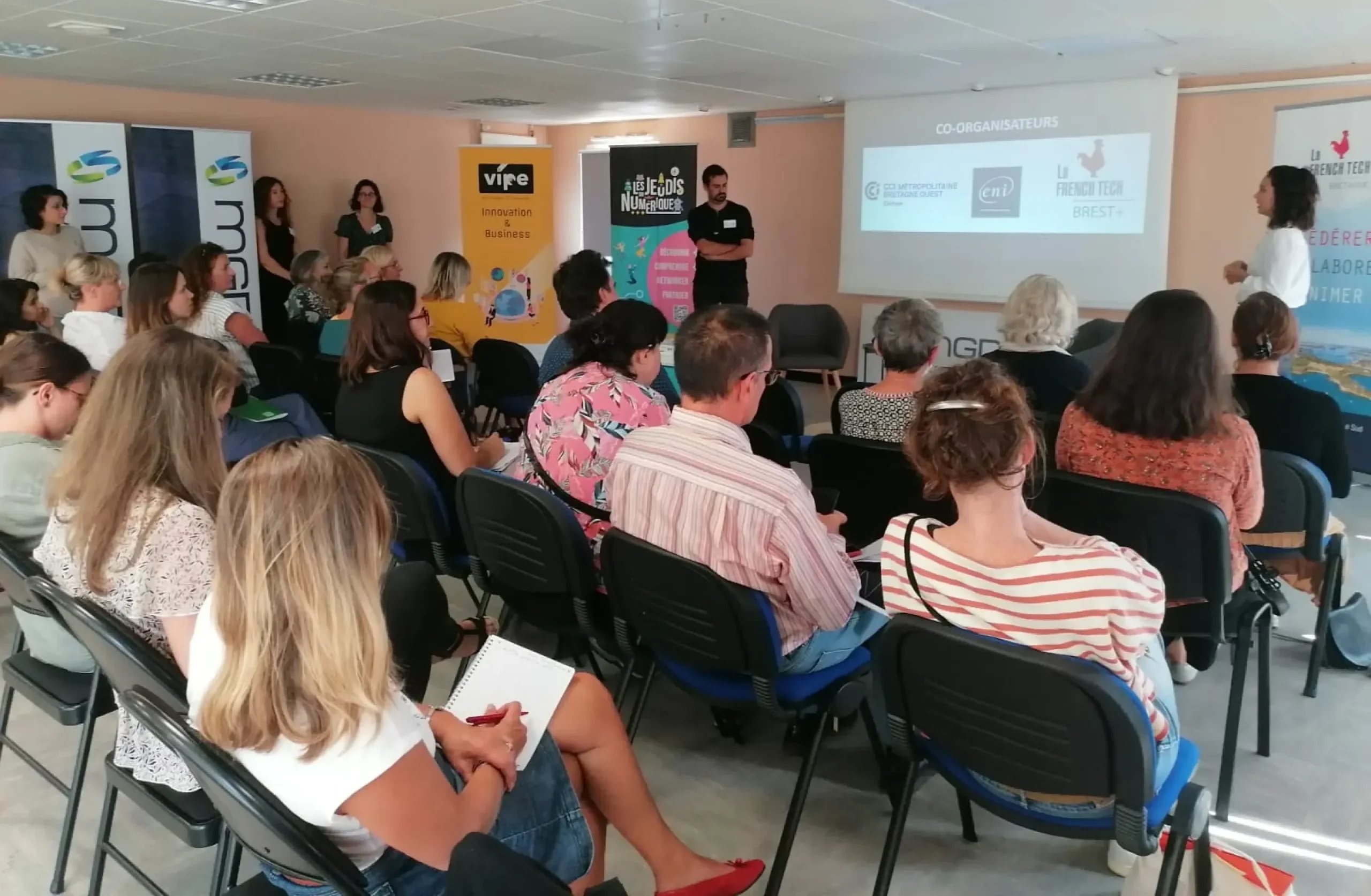 2022 09 15 Jeudi Du Numerique Femmes Numerique Salle@2x